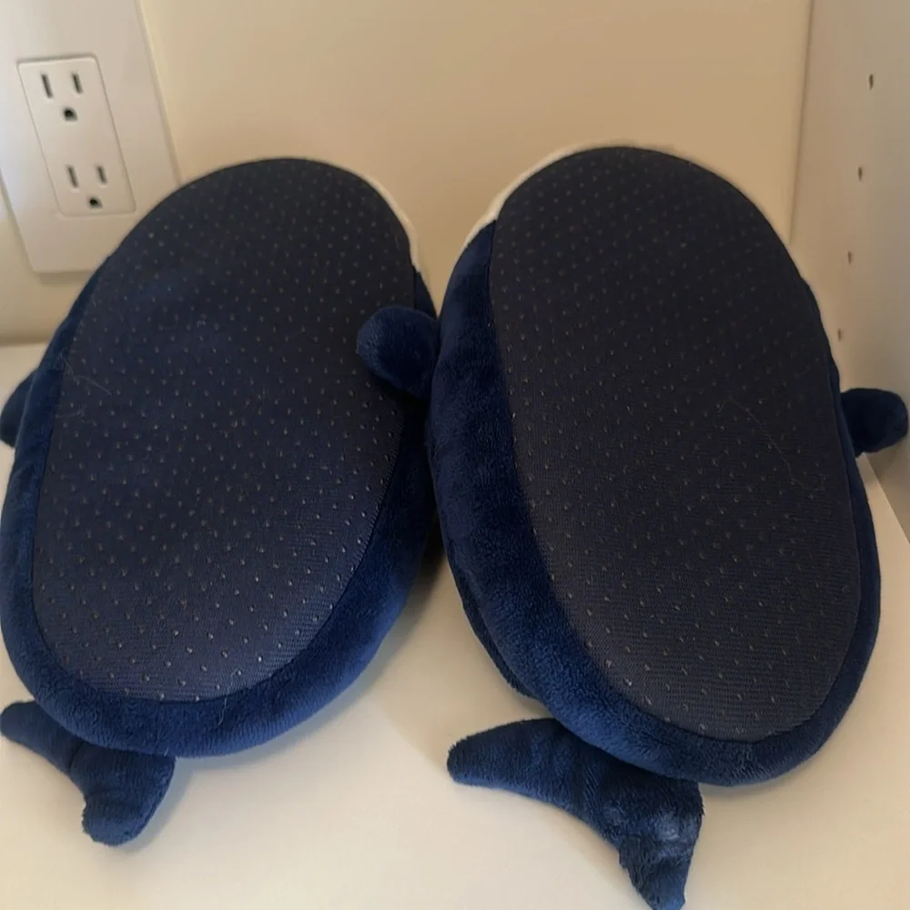 Shark slippers GUC